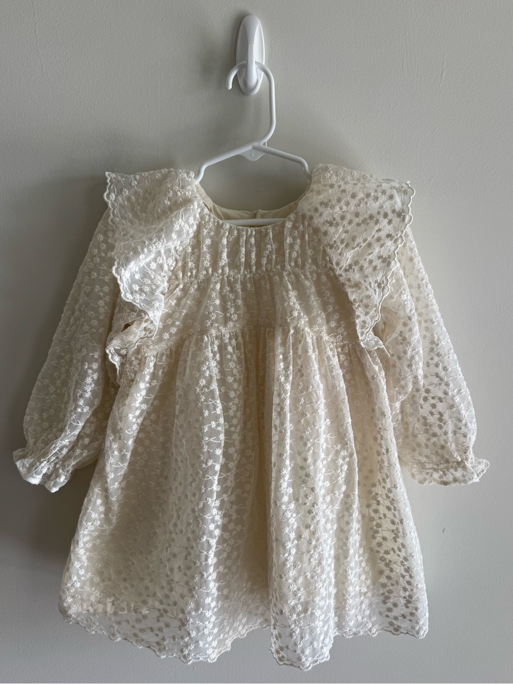 ZARA Lace Ruffle Dress - Picture 5 of 10